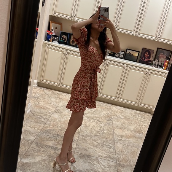 New revolve dress - Picture 6 of 8